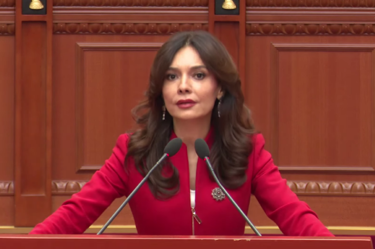 Elisa Spiropali: Bashkitë jo vartëse, në këtë Parlament po bëhet teatër. Për deputetët e PS-së që votojnë kundër…