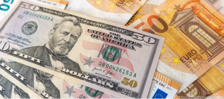 Euro bie dukshëm kundrejt dollarit: Krizë e re financiare?