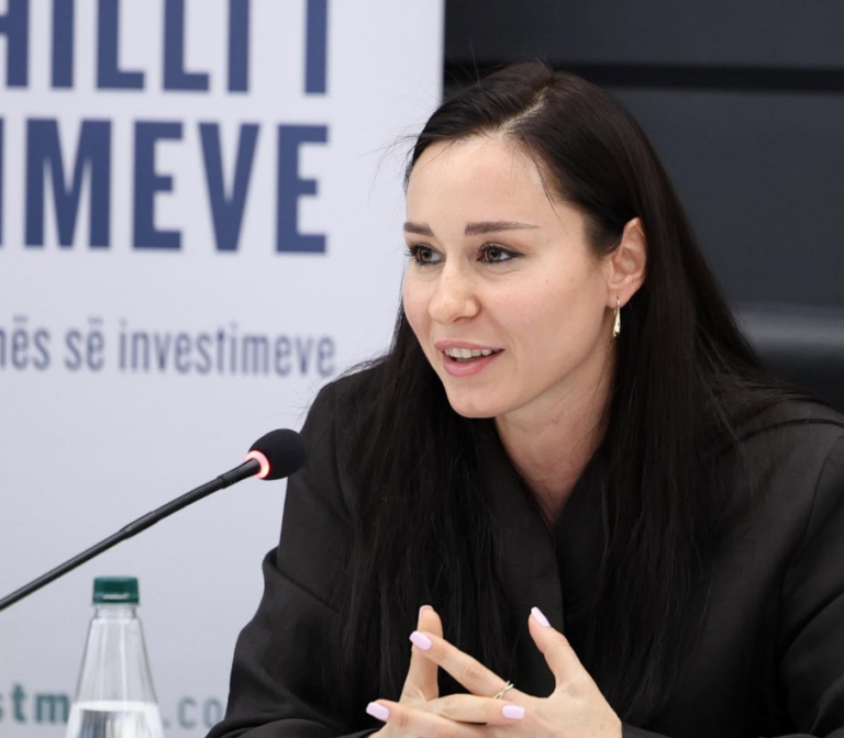 Goxhobelli kundër Dules: Pretendimet për pronat në Himarë nuk pasqyrojnë realitetin