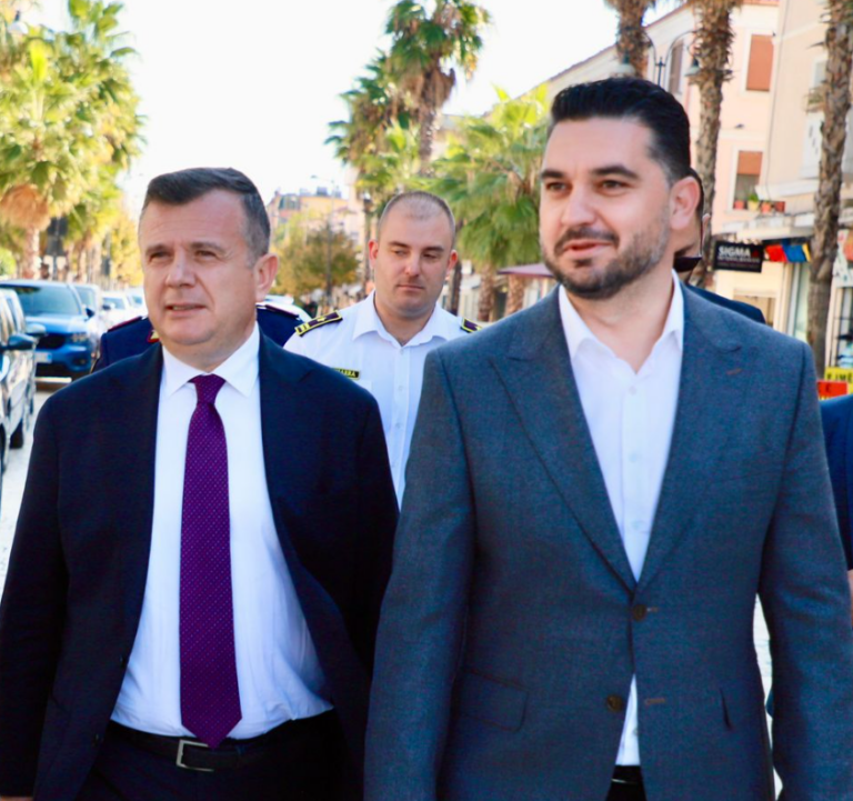 Fisnik Qosja: Fitoj zgjedhjet pas bashkimit të Kavajës me Rrogozhinën. Balla i përgjigjet: Bastexhi i rëndomtë