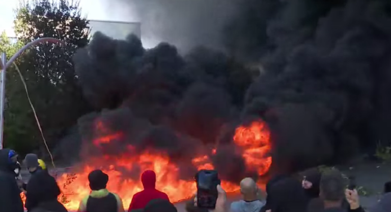 VIDEO/ Zjarret në Tiranë, deputetja Çaushi: Të djegësh vendin tënd nuk është protestë është vandalizëm