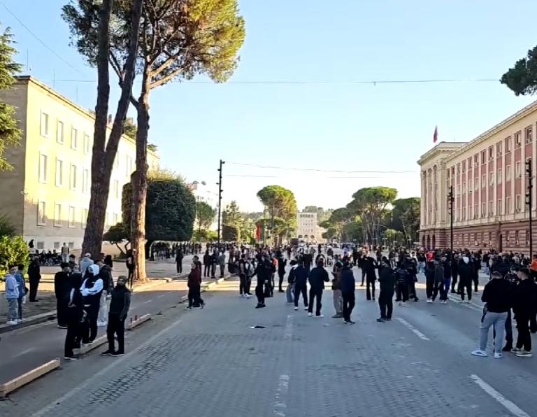 After 7 days of war, a calm and peaceful situation at the Prime Ministry