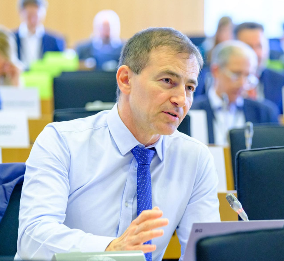 Eurodeputeti bullgar reagon për protestat në Tiranë, Kovatchev: Të dëgjohen zërat e të rinjve