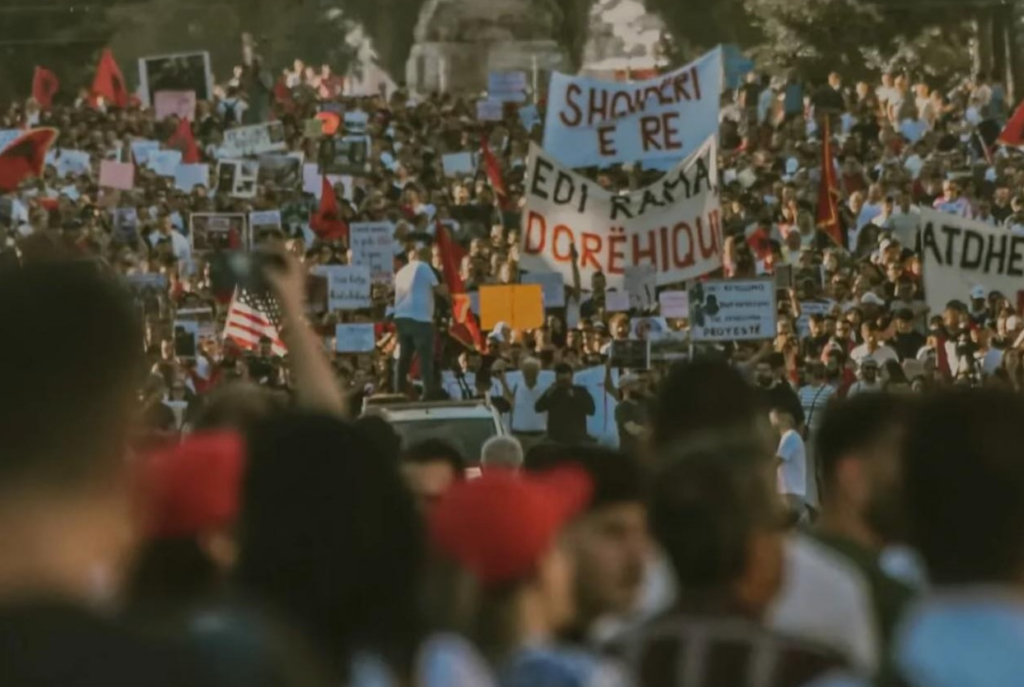 E shtuna me dy protesta në Tiranë/ PD në orën 12:00, studentët te Ministria në 14:00