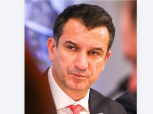 Erion Veliaj denoncon transferimin drejt burgut të Fierit: Rrëmbim policor