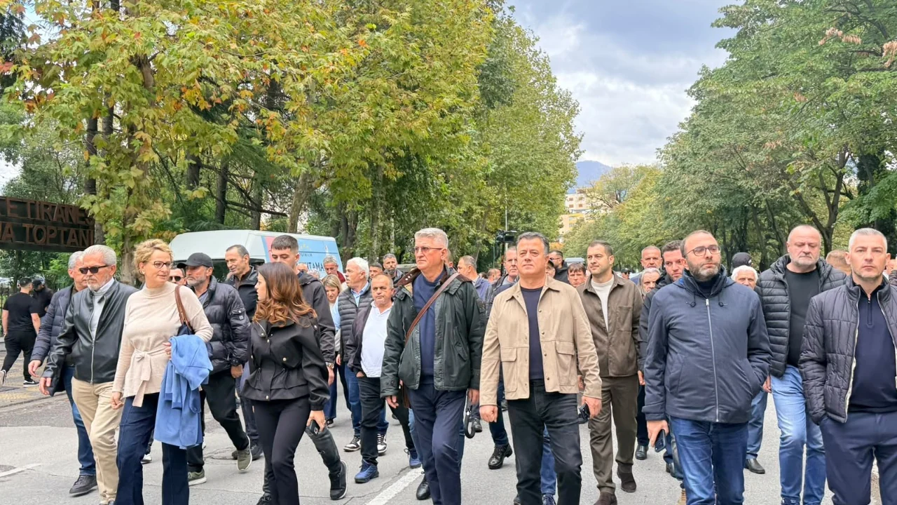 PD marches toward the Prime Ministry, led by Democratic deputies