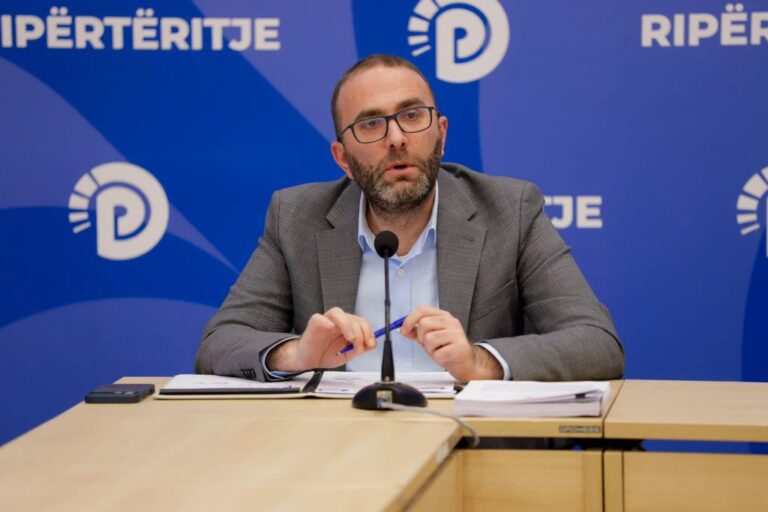 Çfarë do ndodh me 15 bashkitë që shkrihen? Bardhi ngre akuza të forta ndaj qeverisë