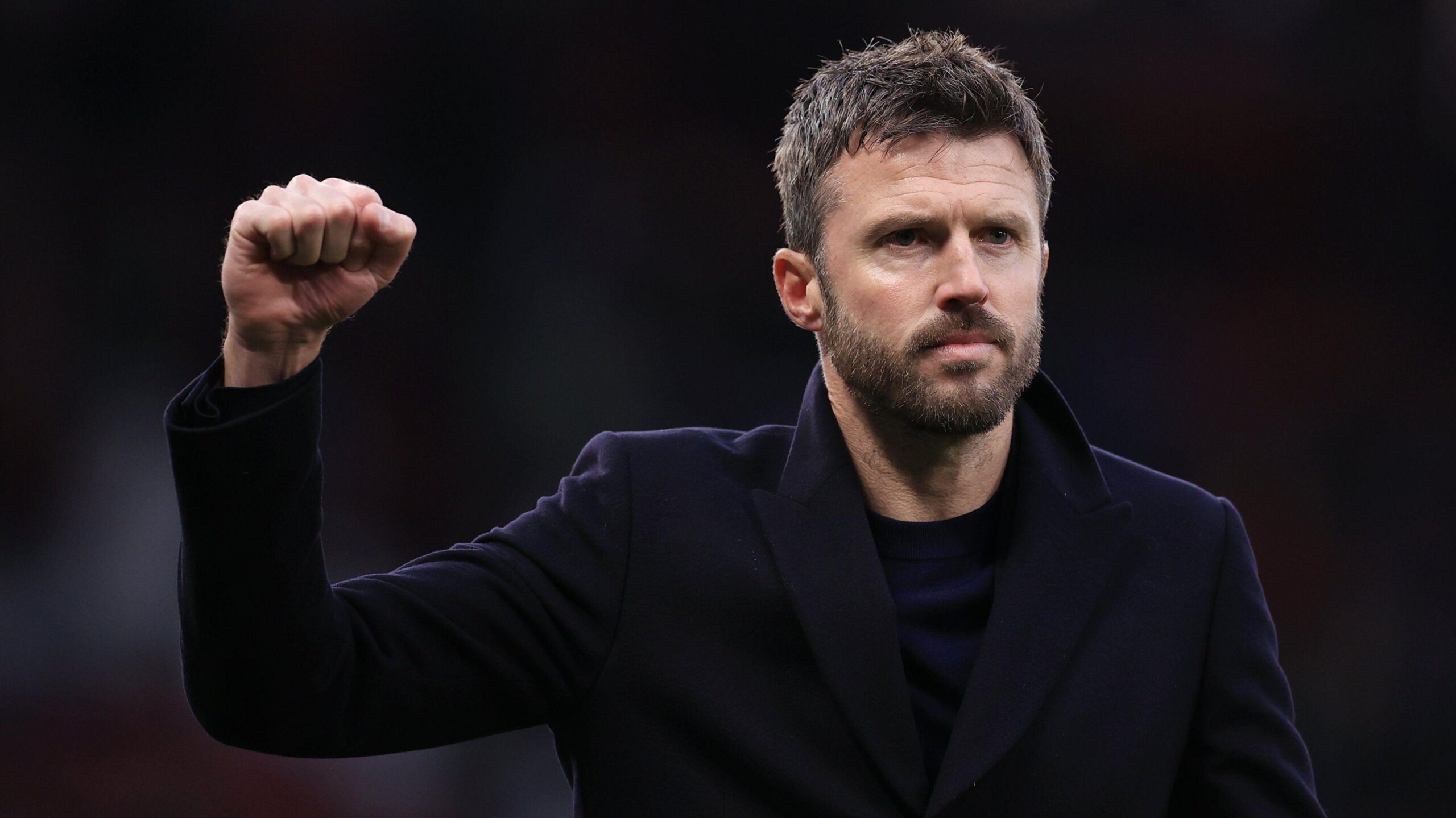 Në rrezik shkarkimi, por Carrick vijon normalisht punën te United
