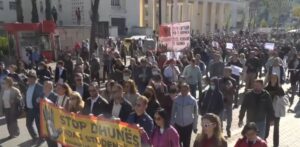 Protesters say “NO” to Rama: Resign…