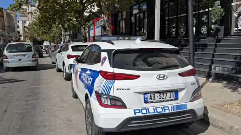 I riu me motor përplas për vd*kje 75-vjeçaren në Tiranë, mbetet i pl*gosur edhe vetë