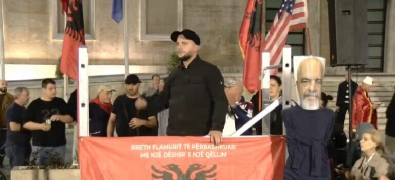 153 ditë protestë, Lika kërkon transparencë për marrëveshjet: Deputetët janë robër të Ramës