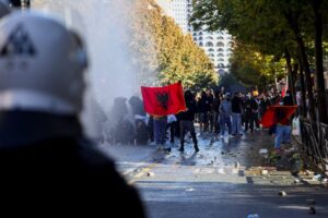 Albanian students in favor of creating a political movement
