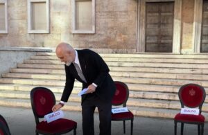 “Dialog”, Rama nxjerr karriget e veçanta te Kryeministria (FOTO – VIDEO)