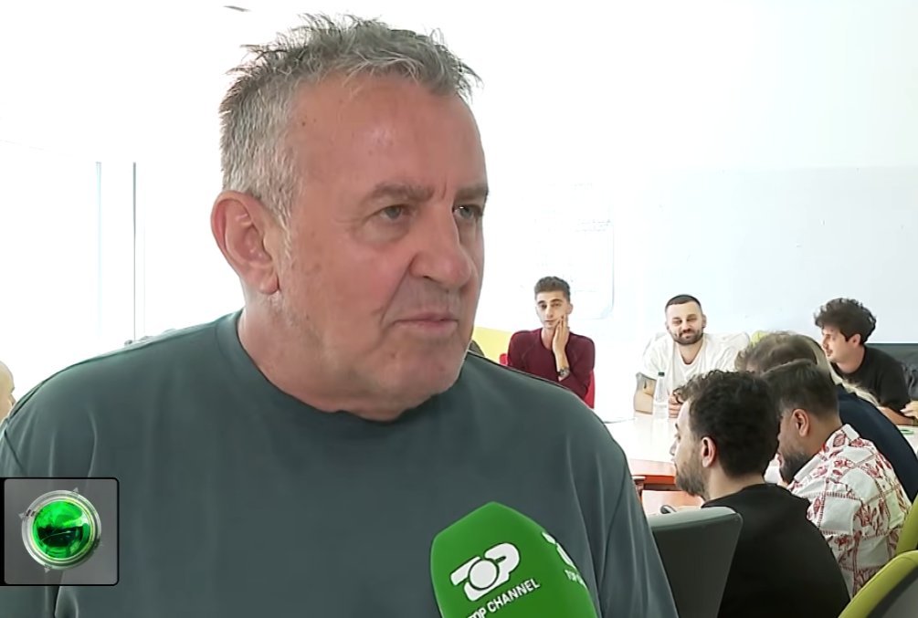 skecin-ne-rrjet-e-quajten-tallje-me-protesten-agron-llakaj-ne-nuk-jemi-nje-ze-kunder-rrymes