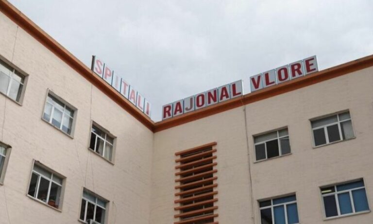 Dyshohet se u vetëhodh nga kati i tretë, humb jetën 75-vjeçarja në spitalin e Vlorës