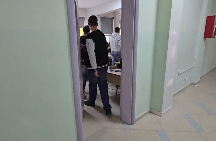 Në Vlorë vijon mësimi i rregullt, nuk ka bojkot në fakultete