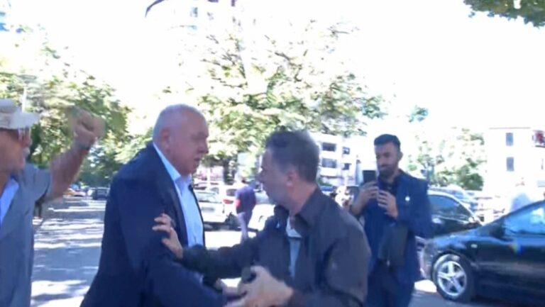 Tensione para Kuvendit/ Disa qytetarë godasin deputetin Braçe, ndërhyn Tritan Shehu