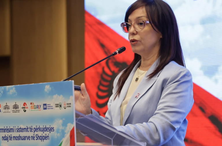 Dita e të Moshuarve, ministrja Spahiu: Përmirësojmë shërbimet dhe kujdesin ndaj tyre